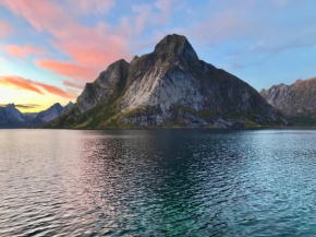 Reinefjorden Lodge